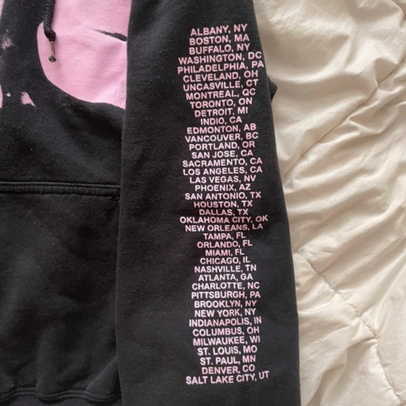 ariana grande merch - Picture 2 of 5